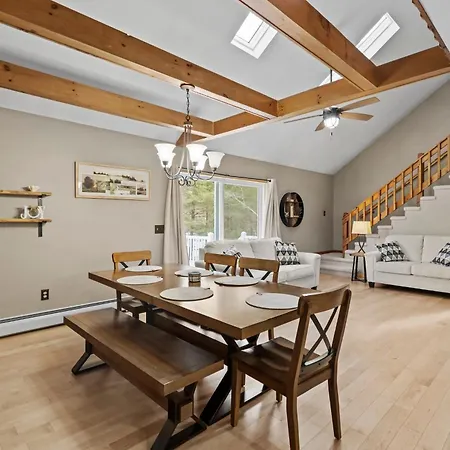 3Br Lake Luzerne Retreat With Game Room & Hot Tub